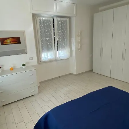 Canada Apartment *