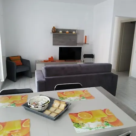 Canada Apartment Stresa